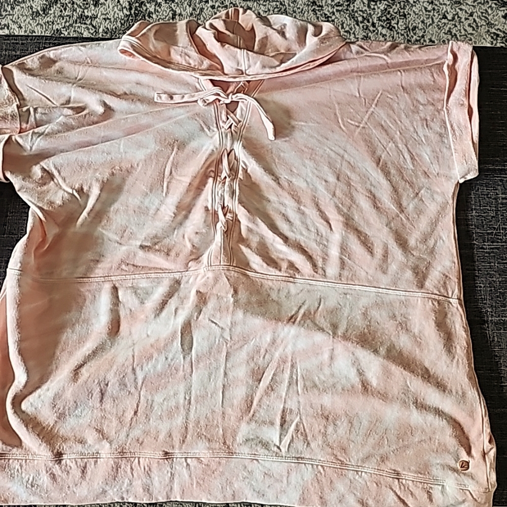 NWOT LIVI HOODIE